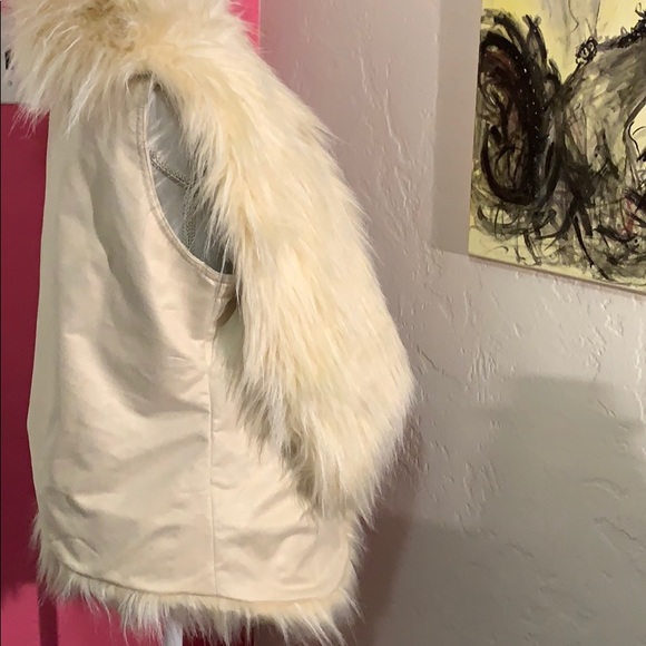 NWT SimplyVera Faux Fur Vest - Picture 5 of 7